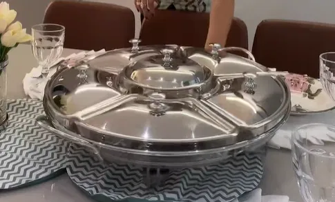 Rechaud em mesa de aniversário da Larissa